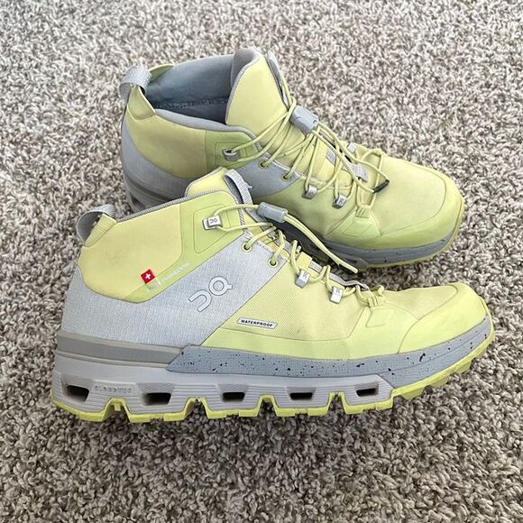 On Running Shoes - Size 8 / On Running Cloudrock Waterproof Hiking Boots